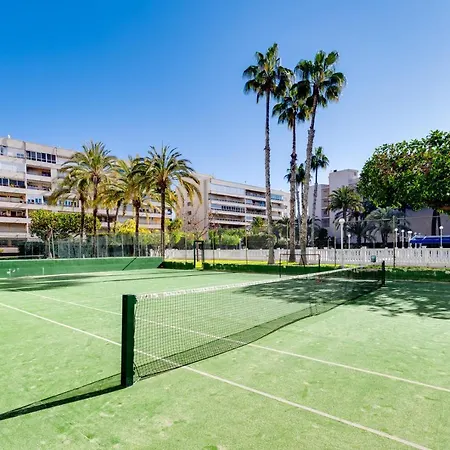 Palm-beach شقة تورّيفيِخا